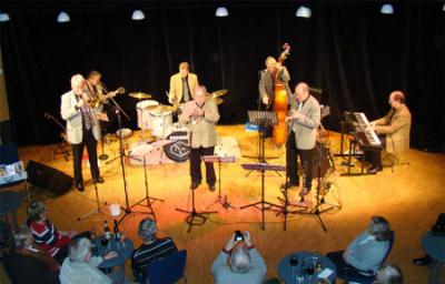 bandhome3 SWINGING FEETWARMERS JAZZBAND cottonclub